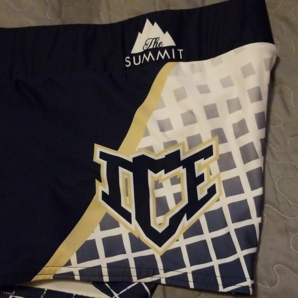 Shorts - Picture 5 of 5